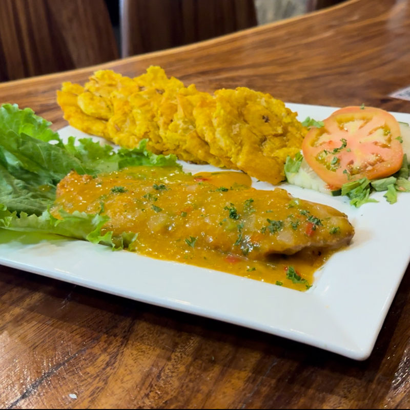 Lunes Filete al ajillo